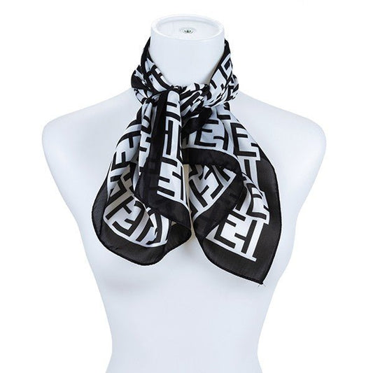 Black and White Scarf - The Charming Petite