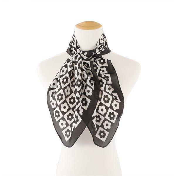 GROOVY DAISY SILK SCARF - The Charming Petite